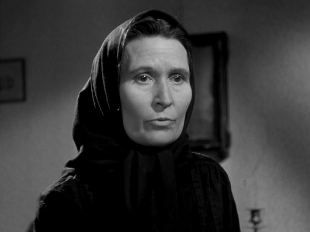 ビキニの裸女の画像