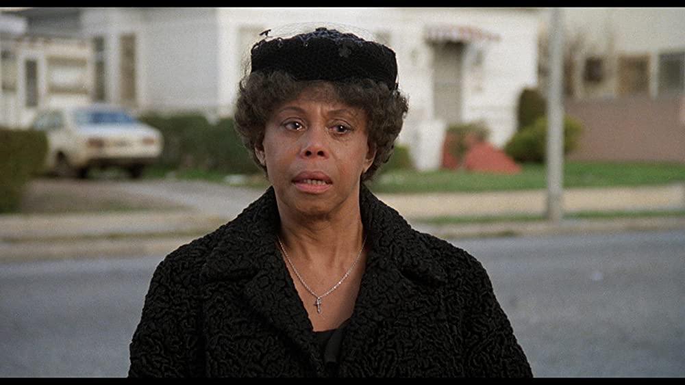 白と黒のナイフの画像