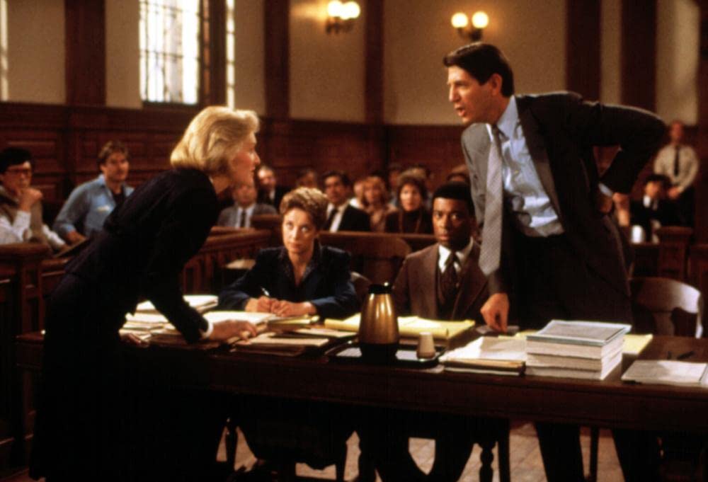 白と黒のナイフの画像