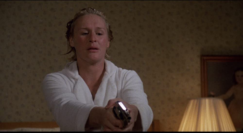 白と黒のナイフの画像