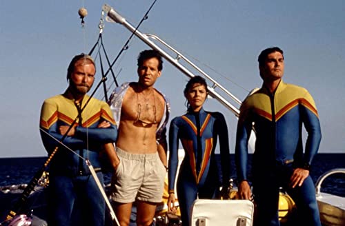 「コクーン2 遥かなる地球」スティーブ・グッテンバーグ & ターニー・ウェルチ & Mike Nomad & タイロン・パワー・Jr.の画像