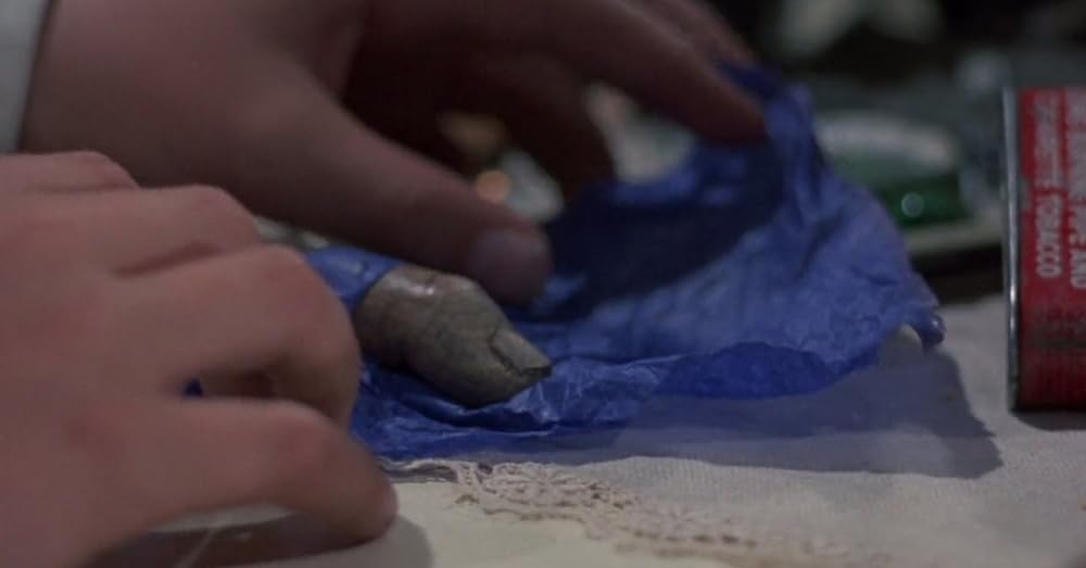 悪を呼ぶ少年の画像