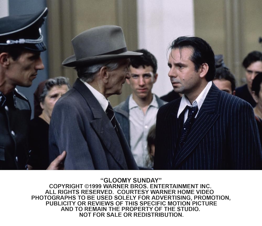 暗い日曜日の画像