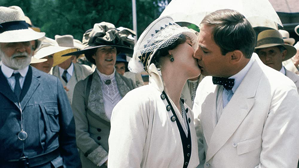 愛と哀しみの果ての画像