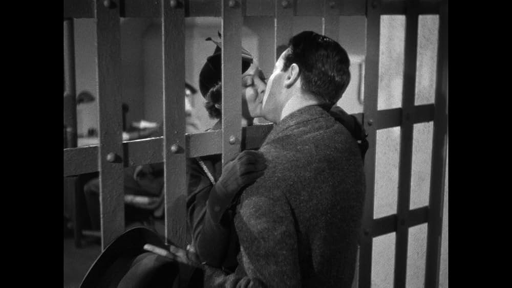 暗黒街の弾痕の画像