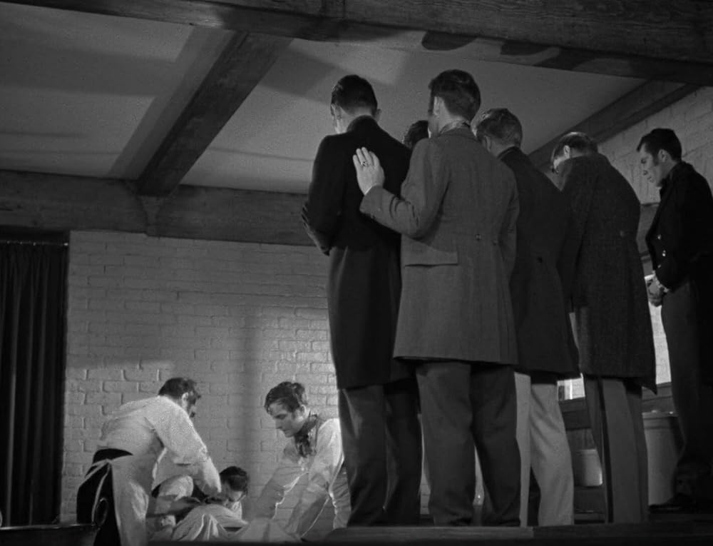 死体を売る男の画像