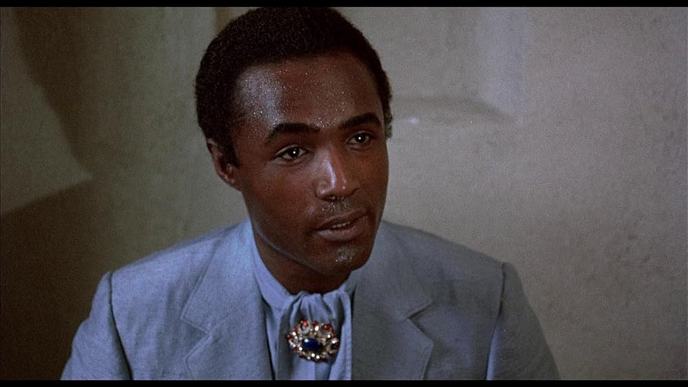 ロールスロイスに銀の銃の画像