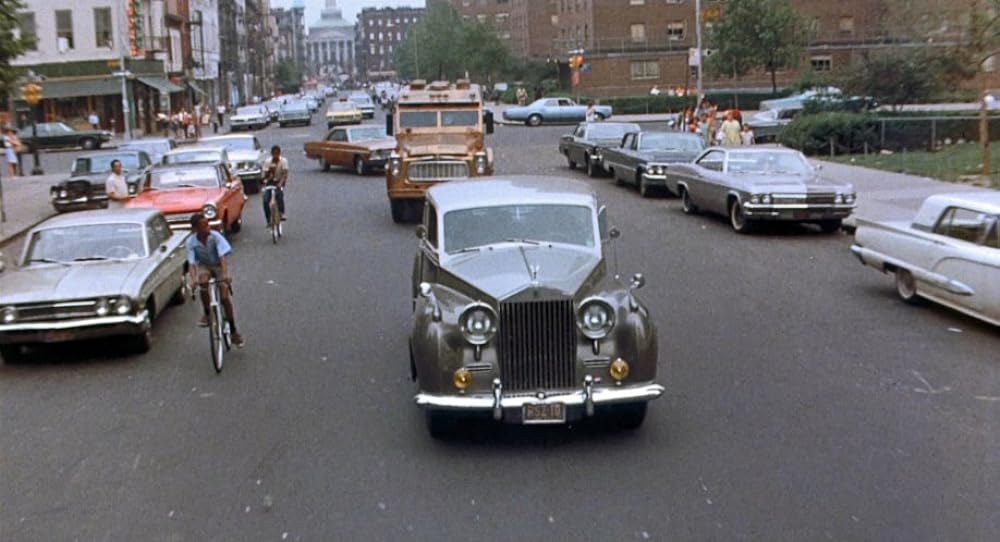 ロールスロイスに銀の銃の画像