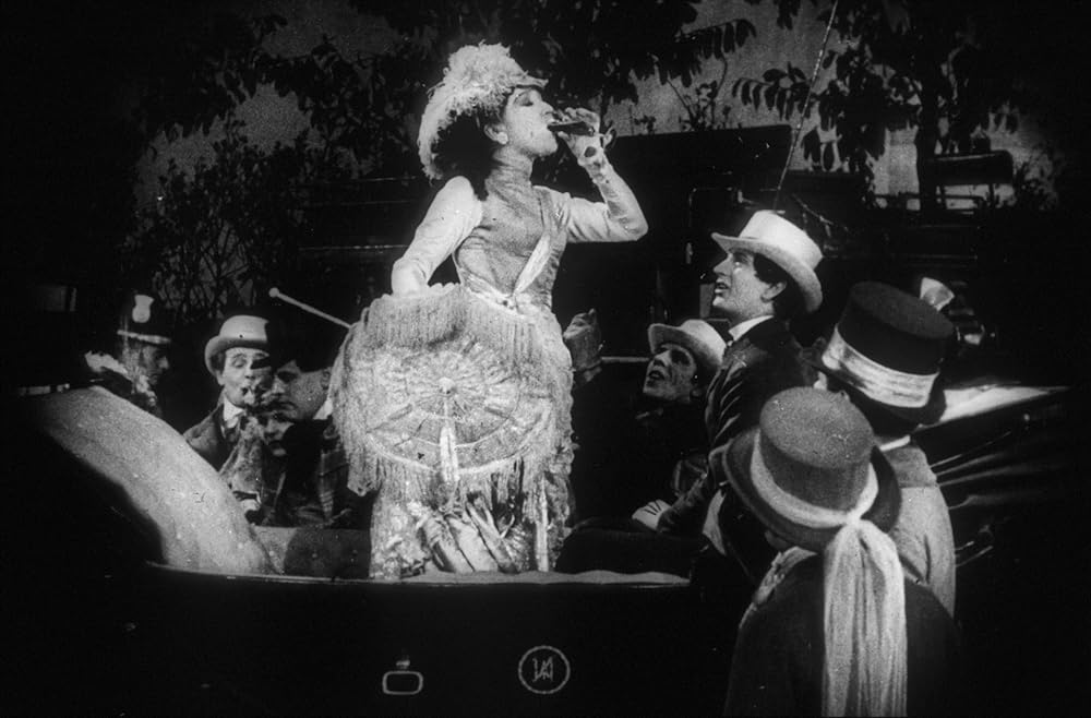 女優ナナの画像