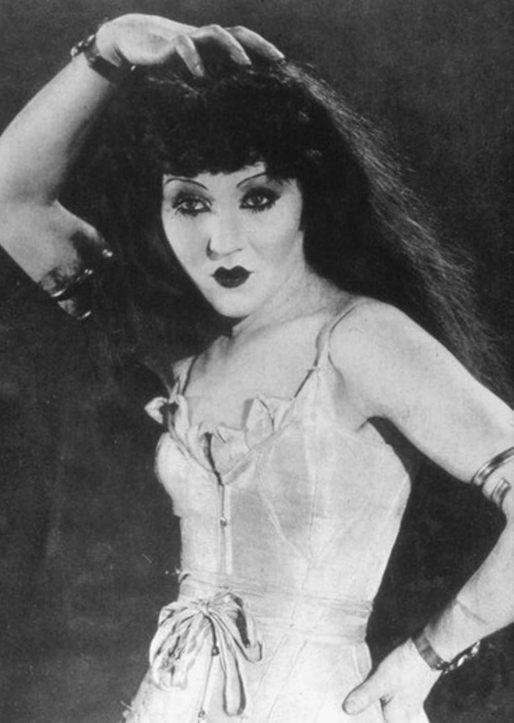 女優ナナの画像