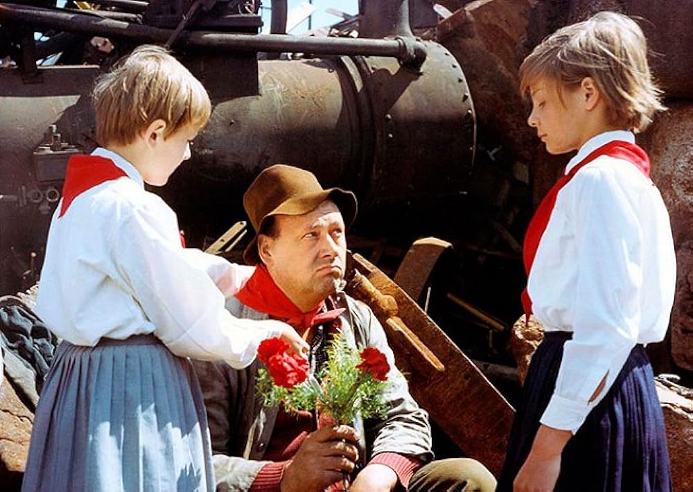 つながれたヒバリの画像