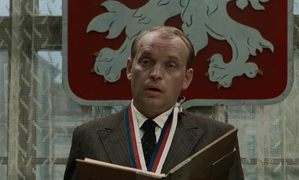 つながれたヒバリの画像