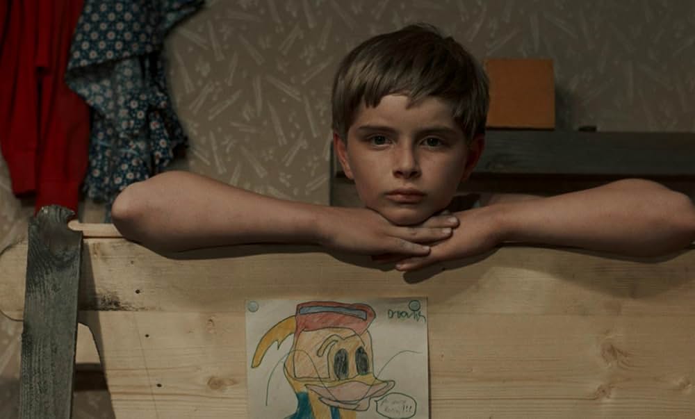 つながれたヒバリの画像