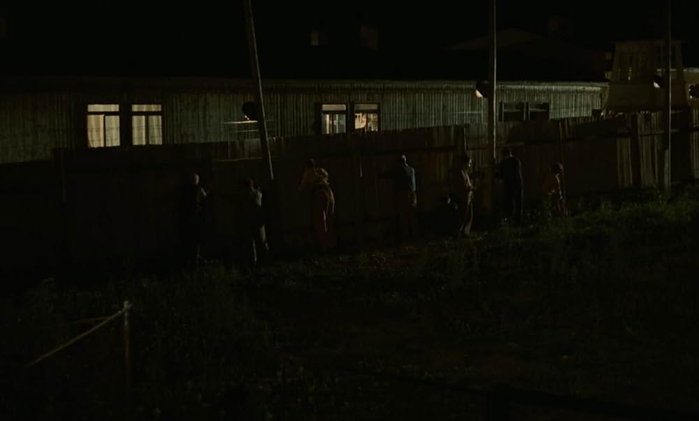 つながれたヒバリの画像