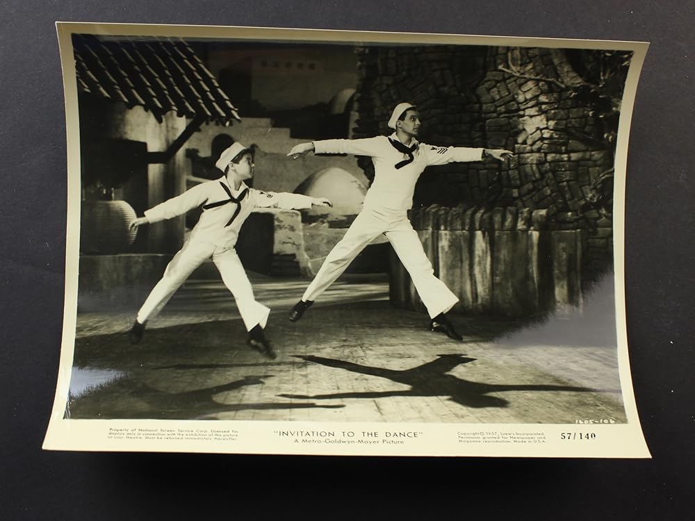 舞踏への招待／腕環のロンドの画像