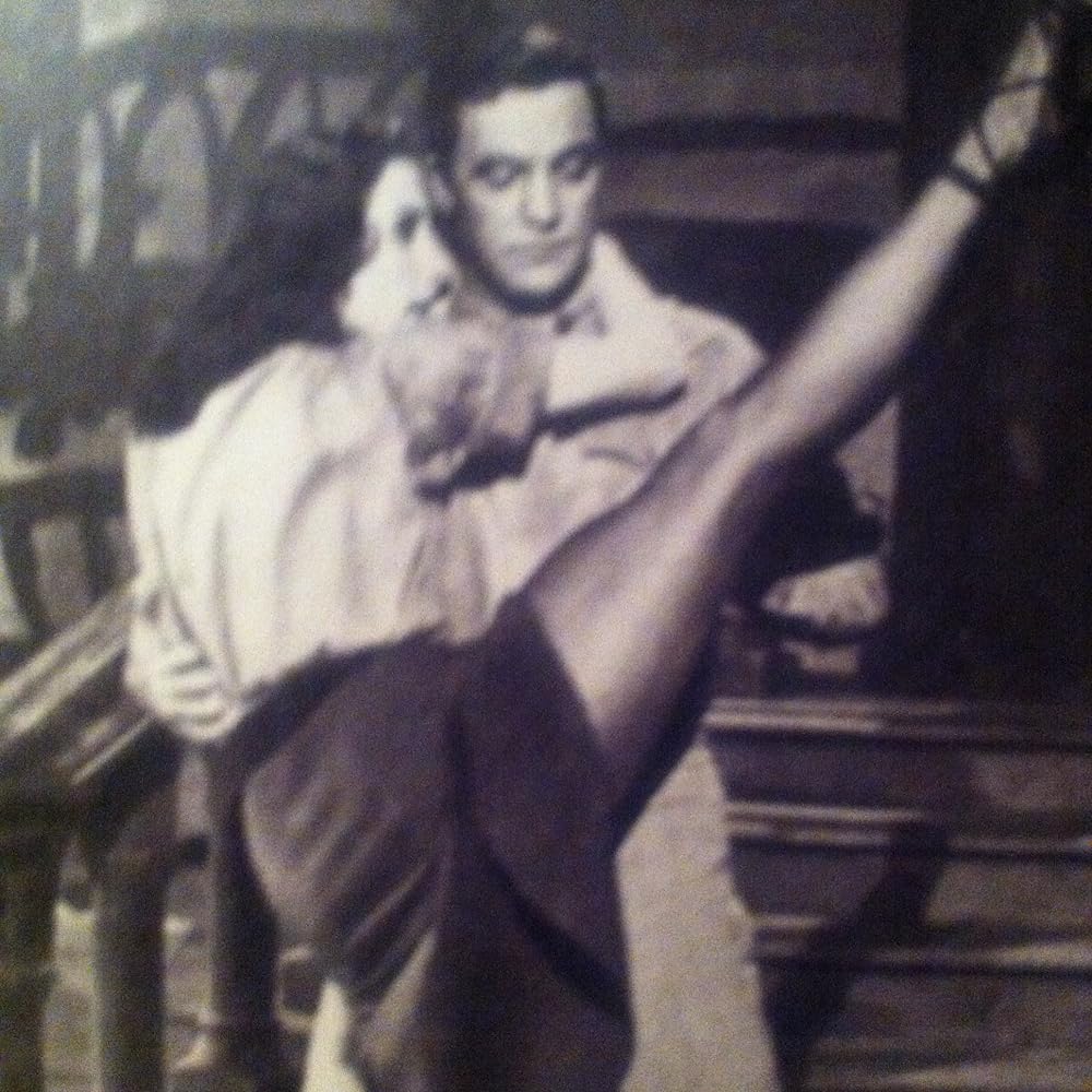 舞踏への招待／腕環のロンドの画像