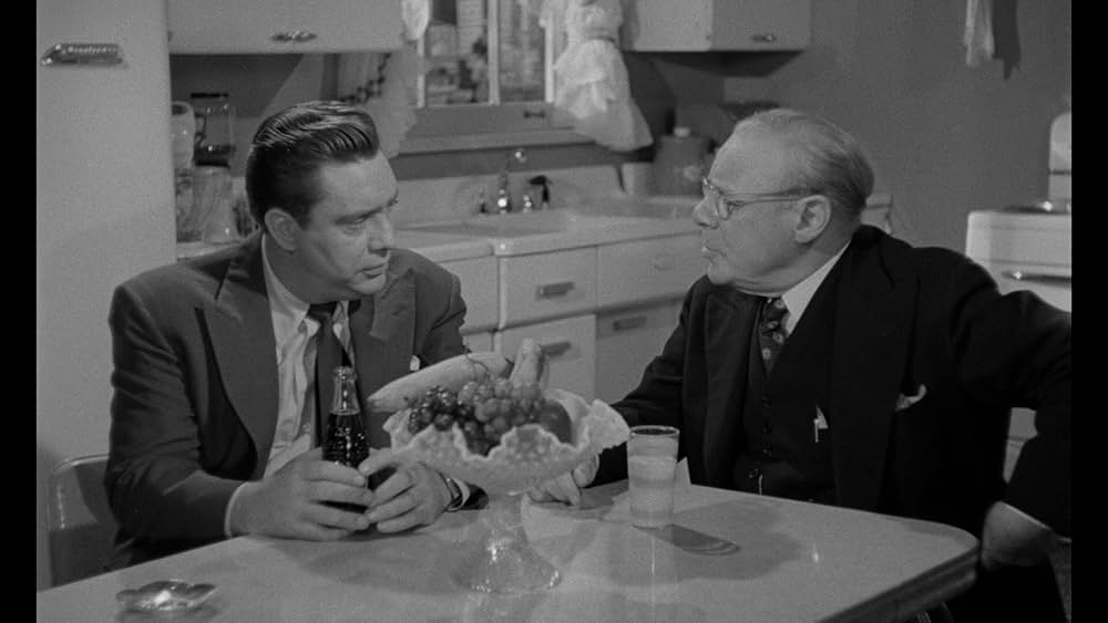 二重結婚者の画像