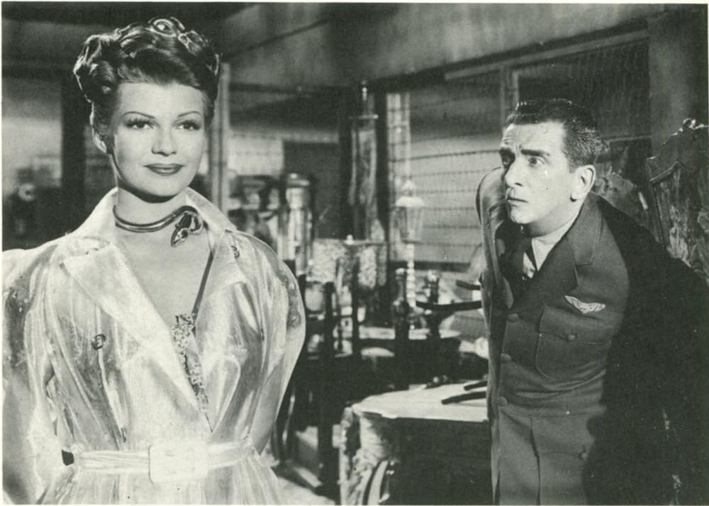 地上に降りた女神の画像