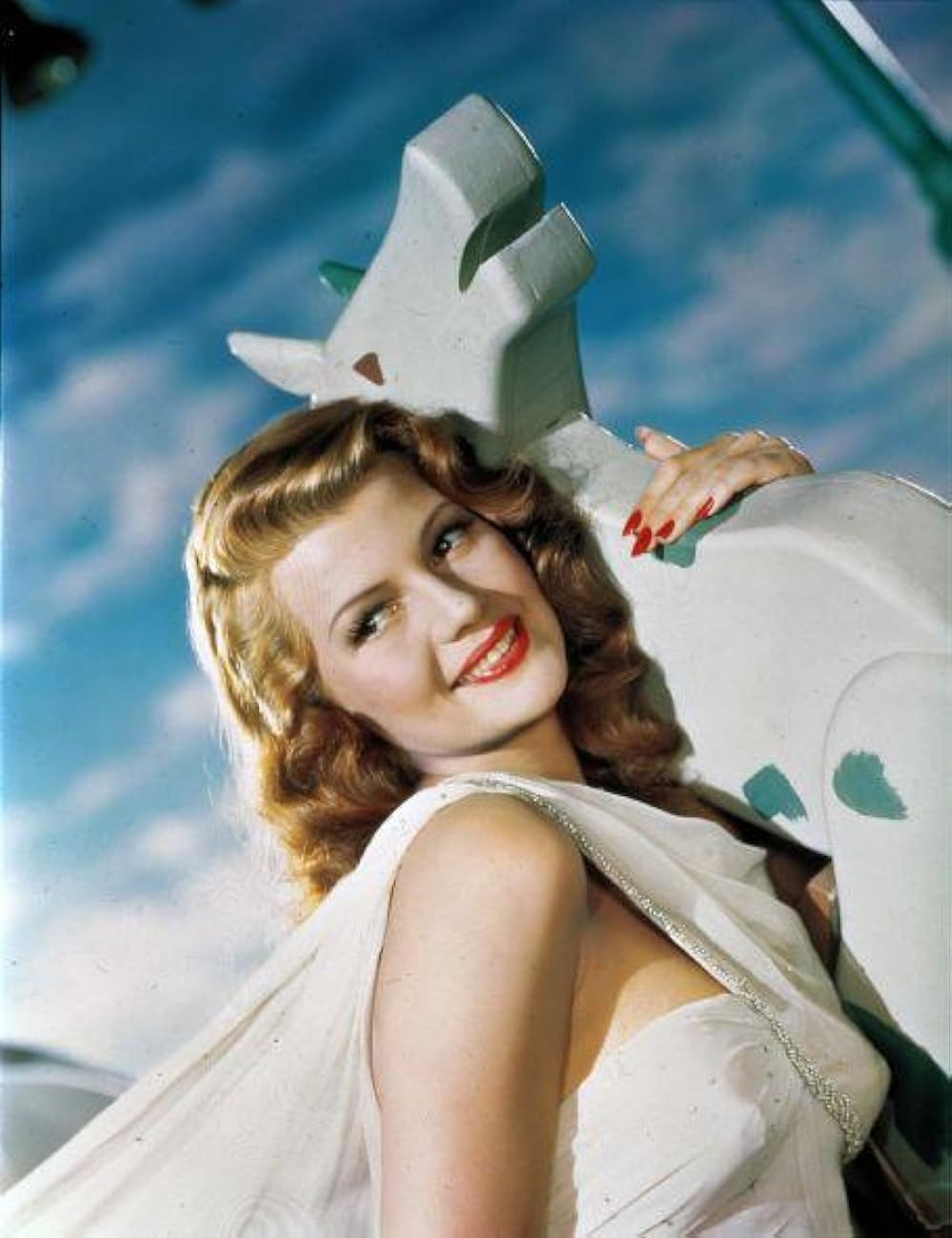 地上に降りた女神の画像