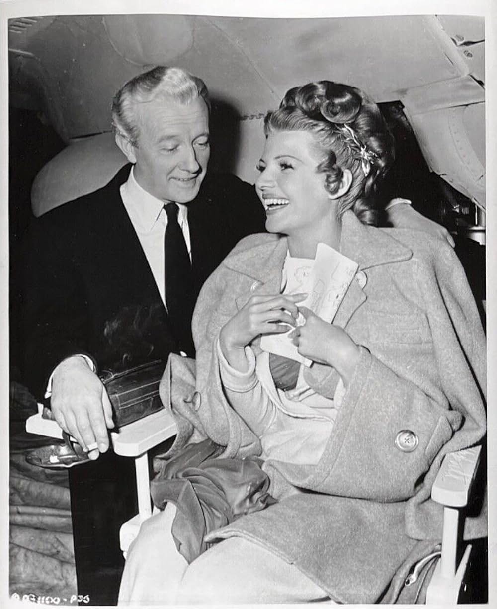 地上に降りた女神の画像