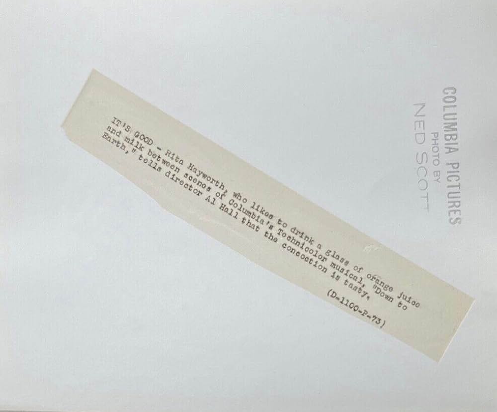 地上に降りた女神の画像