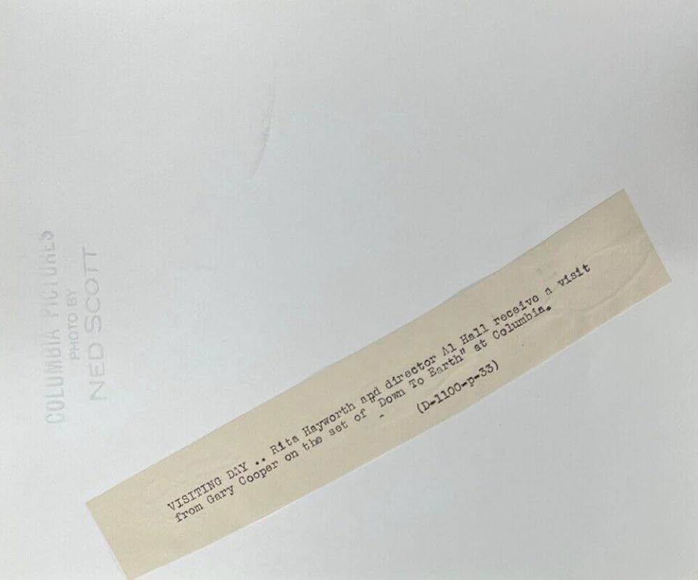 地上に降りた女神の画像