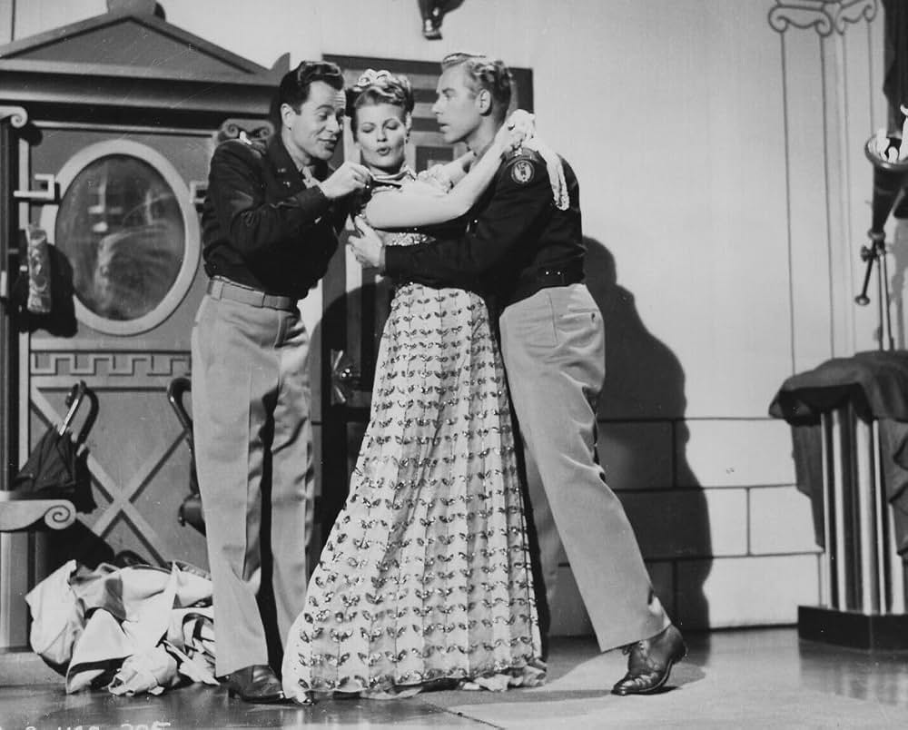 地上に降りた女神の画像