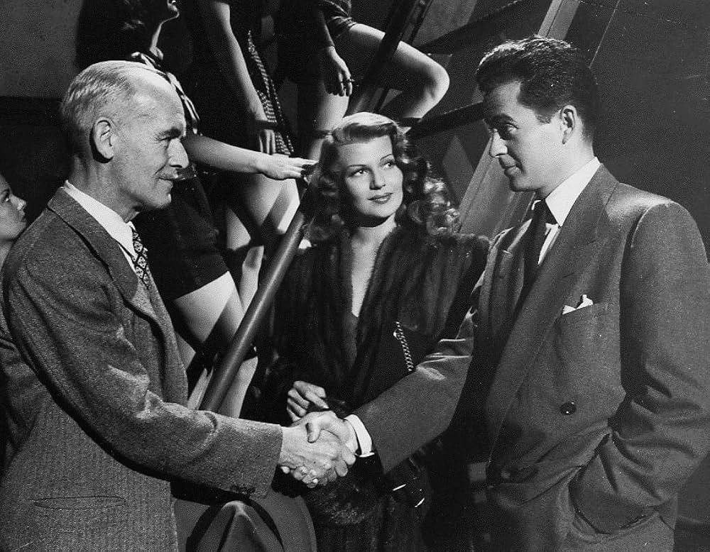 地上に降りた女神の画像