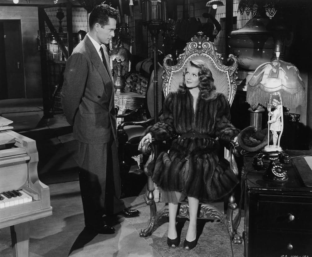 地上に降りた女神の画像