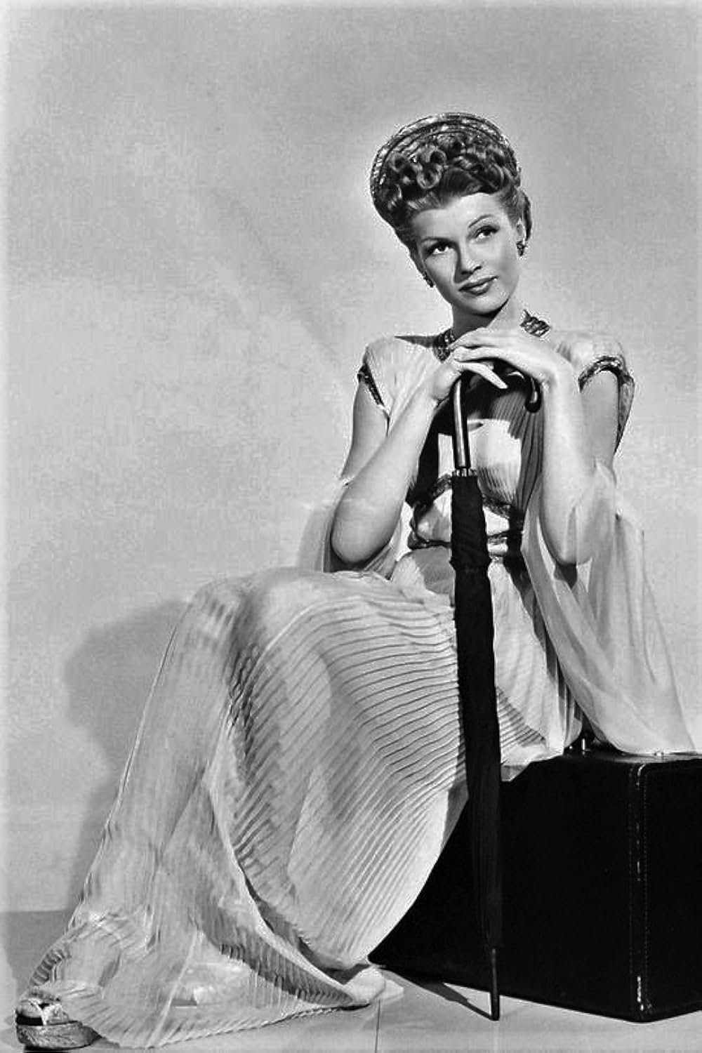 地上に降りた女神の画像