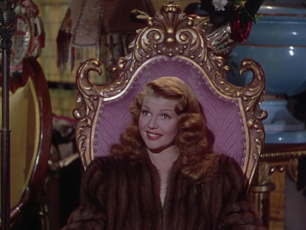 地上に降りた女神の画像