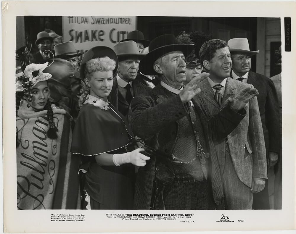 バシュフル盆地のブロンド美人の画像