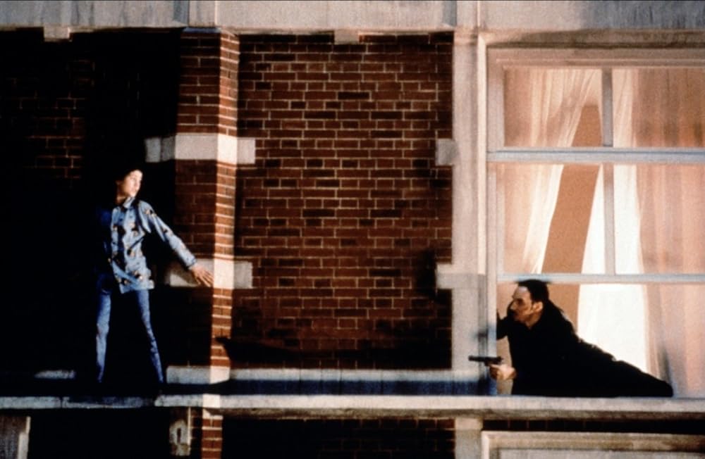 小さな目撃者の画像