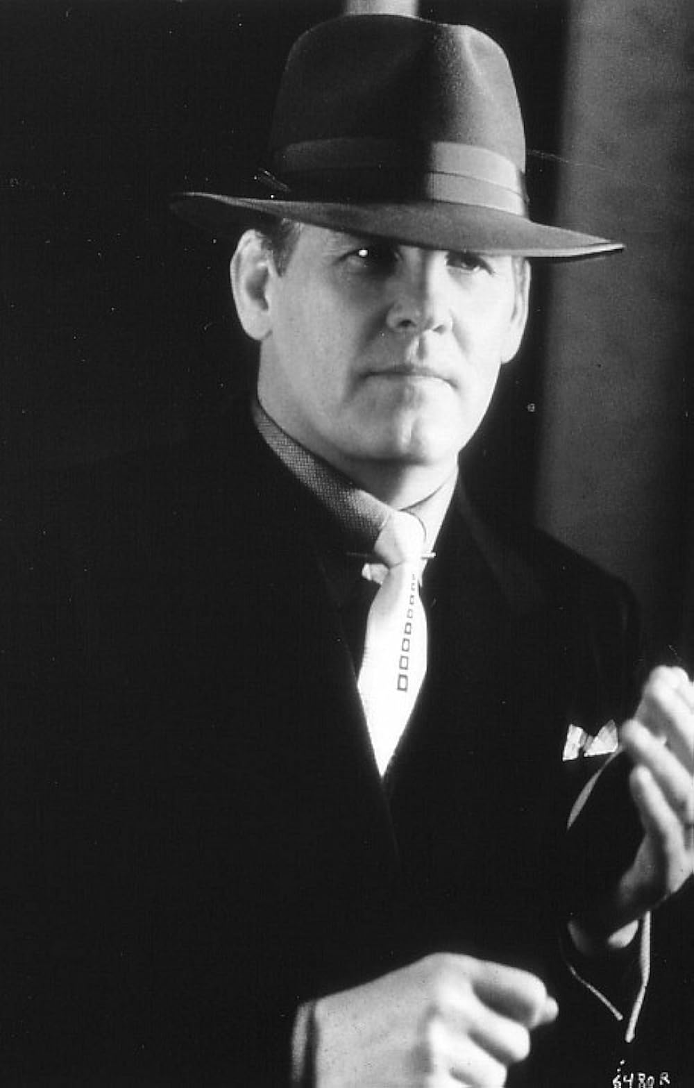 狼たちの街の画像