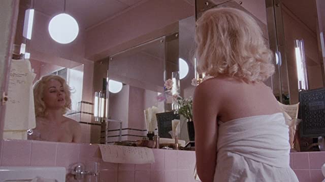 「マリリンとアインシュタイン」テレサ・ラッセルの画像