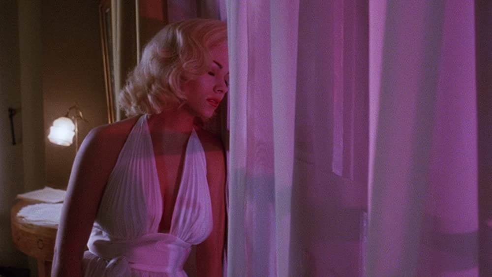 「マリリンとアインシュタイン」テレサ・ラッセルの画像