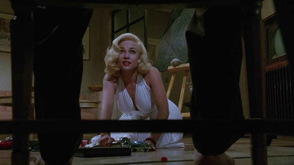 「マリリンとアインシュタイン」テレサ・ラッセルの画像