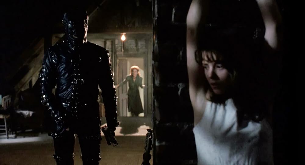 壁の中に誰かがいるの画像