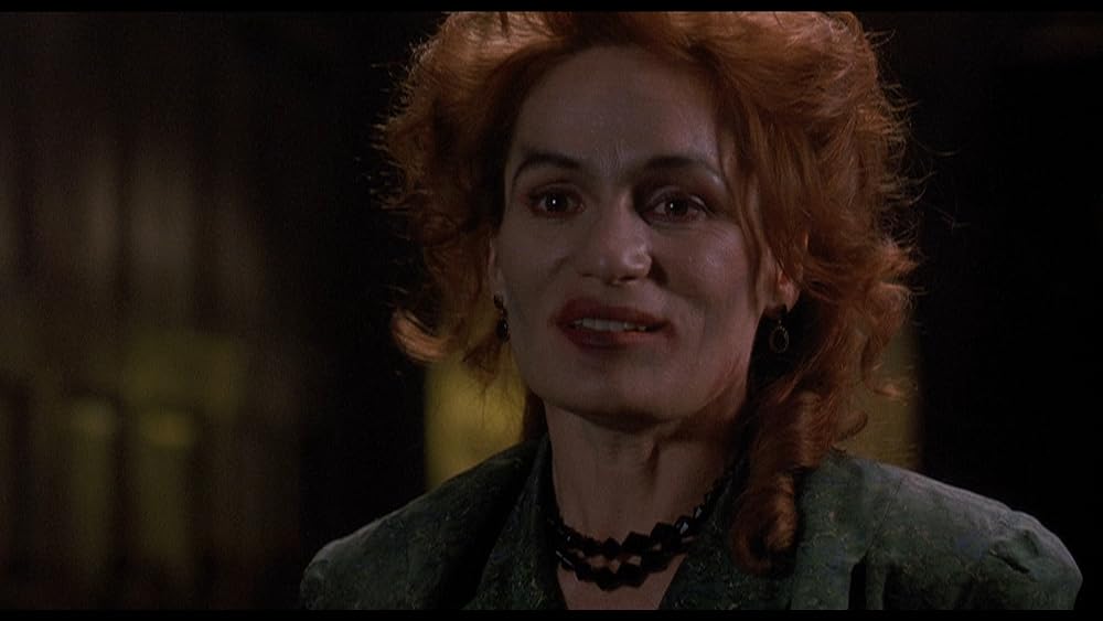 壁の中に誰かがいるの画像