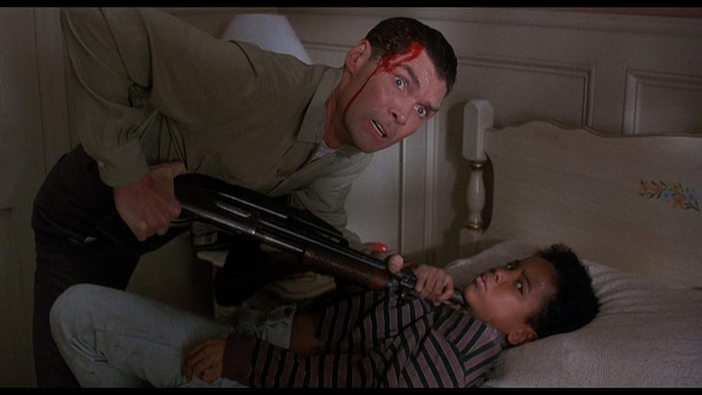 壁の中に誰かがいるの画像