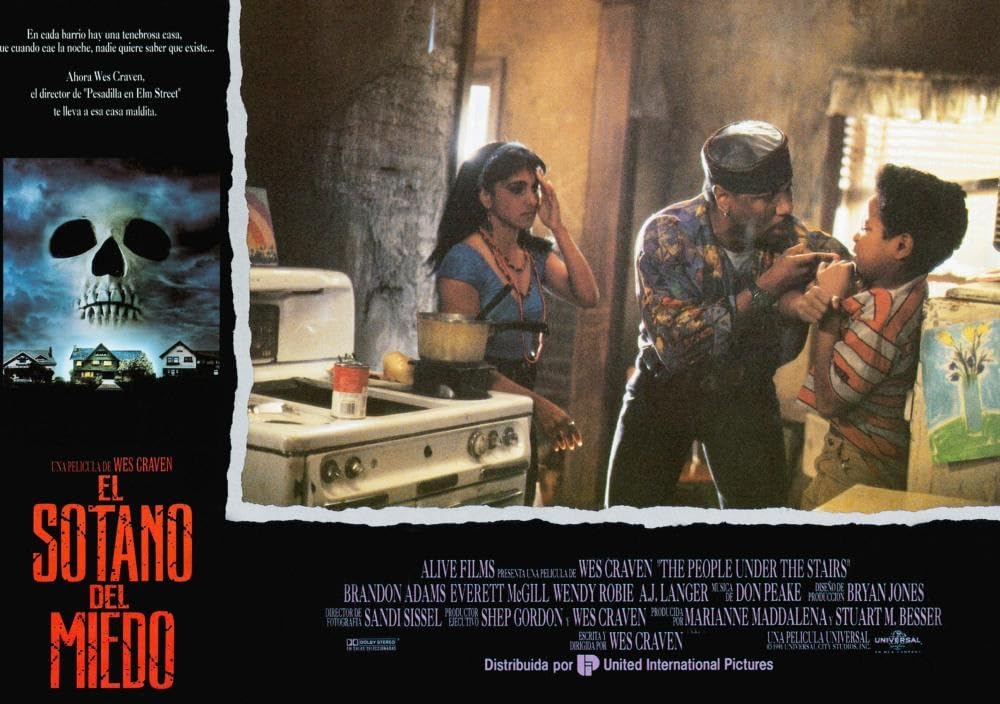 壁の中に誰かがいるの画像