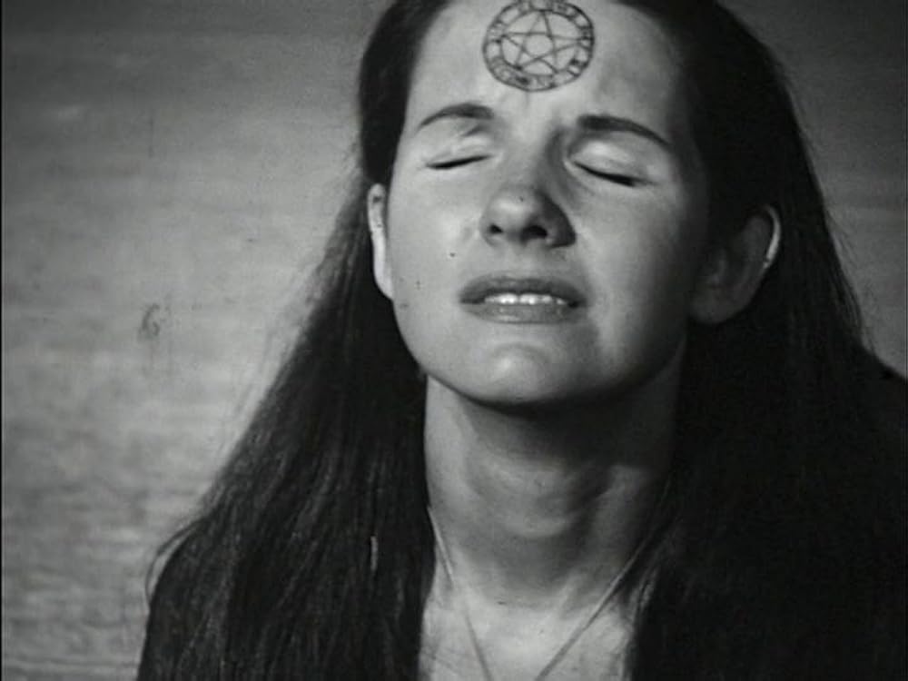 魔女のゆりかごの画像