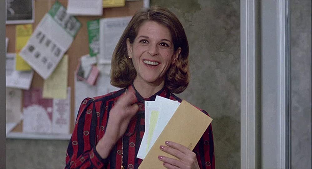 ウーマン・イン・レッドの画像