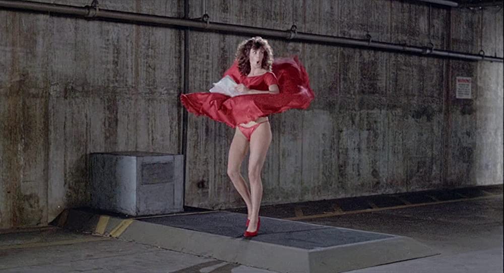 ウーマン・イン・レッドの画像