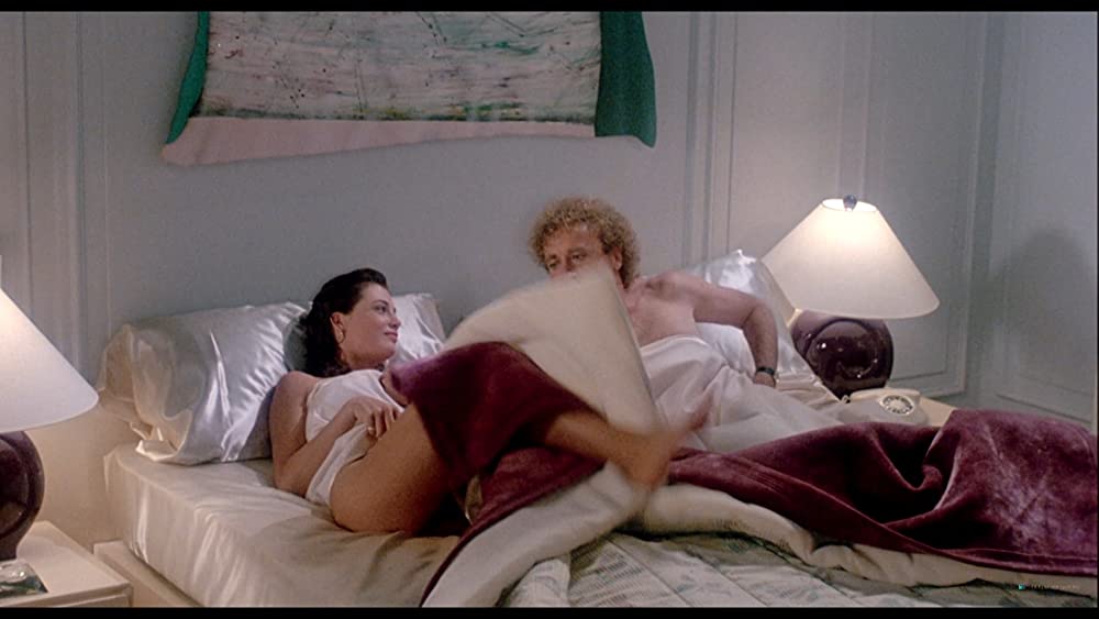 ウーマン・イン・レッドの画像