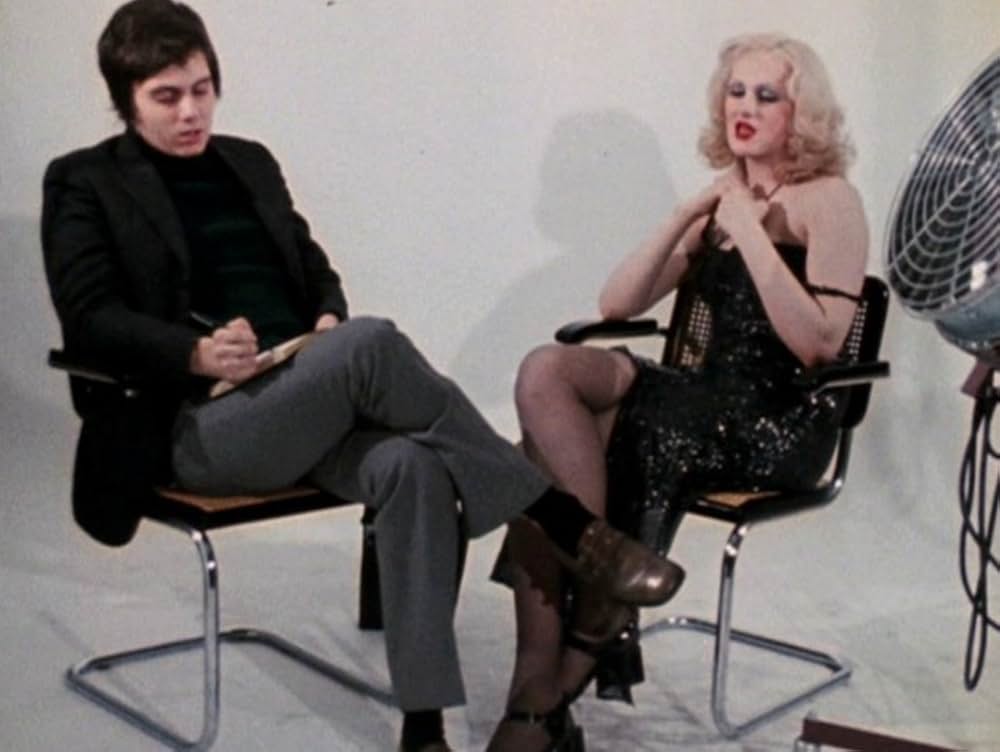 ウーマン・イン・リヴォルトの画像