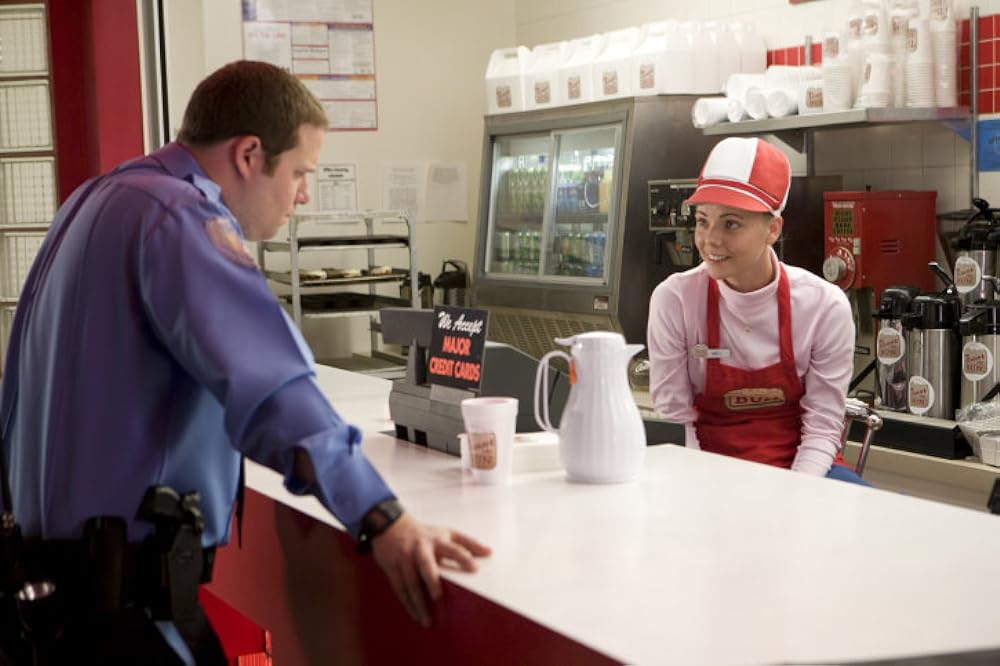 オブザーブ・アンド・レポートの画像