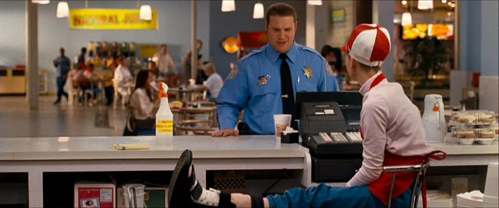 オブザーブ・アンド・レポートの画像