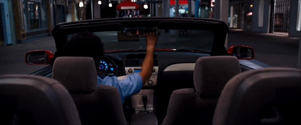 オブザーブ・アンド・レポートの画像