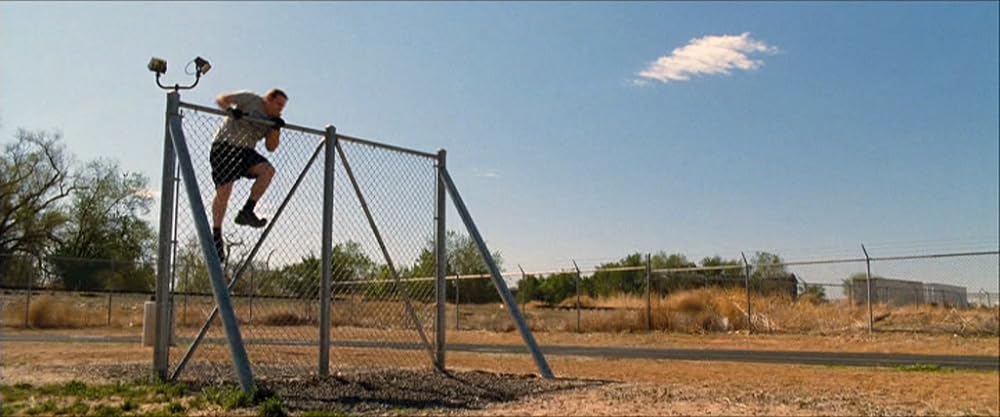 オブザーブ・アンド・レポートの画像